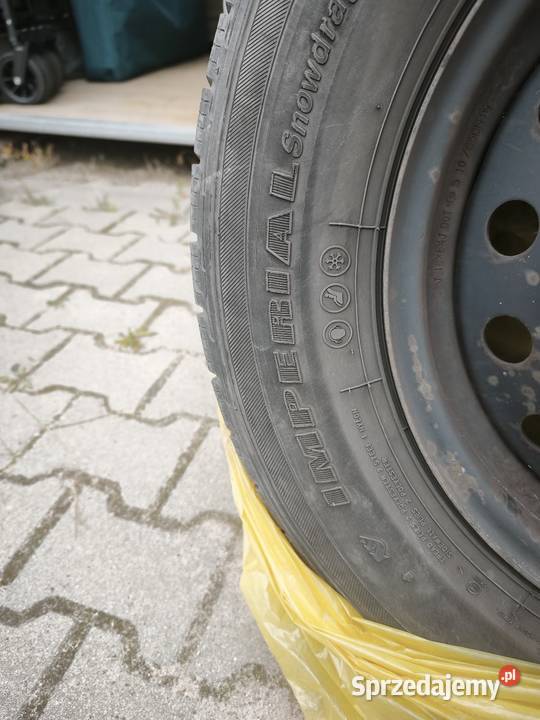 Sprzedam felgi stalowe z oponami zimowymi wielkopolskie