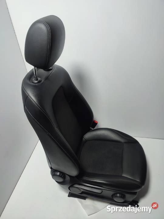 Fotele przednie Mercedes w177 stan idealny Zduny