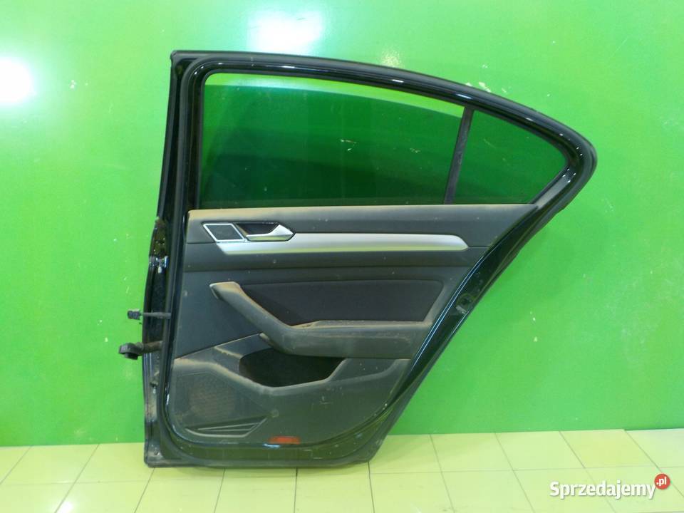 VW PASSAT B8 19r SEDAN 4D drzwi prawe tyl Motoryzacja mazowieckie