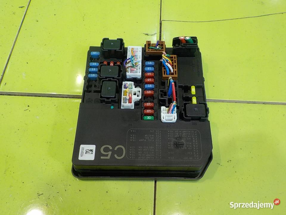 NISSAN JUKE I F15 16 B 11r 5D skrzynka