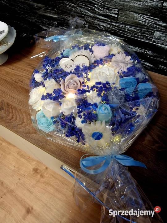 Podświetlany bukiet swiece sojowe idealny na Warszawa