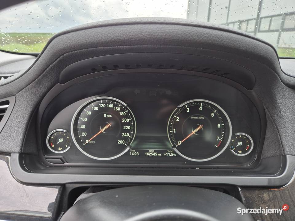 BMW 740i 2015 FULLLED Kamery 360 Elektryczna Żórawina sprzedam