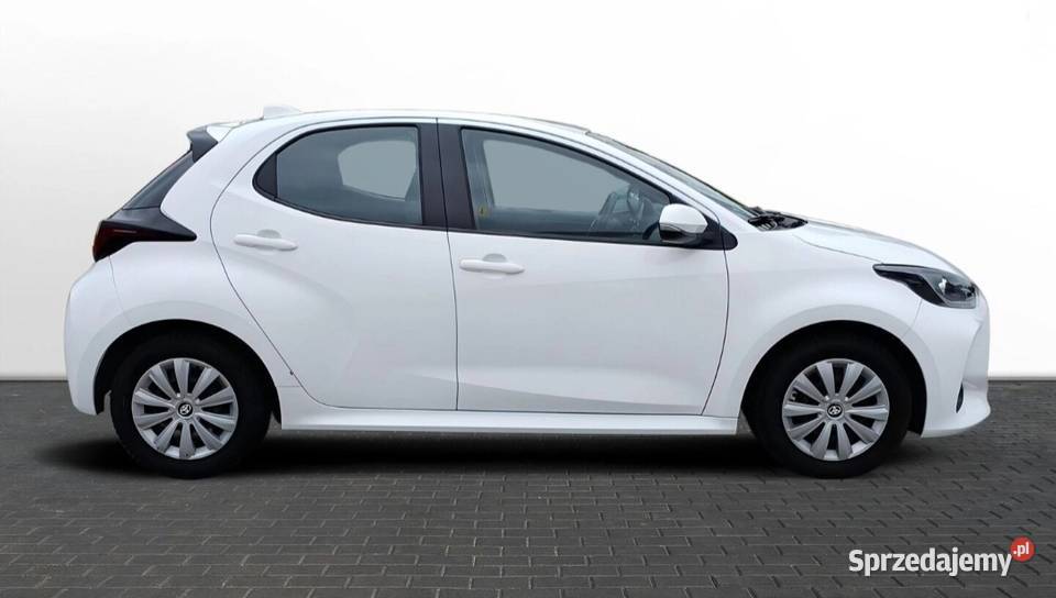 Toyota yaris hybryda krajowy bezwypadkowy