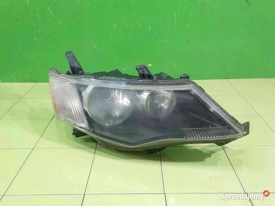 MITSUBISHI OUTLANDER II 20 DID 09r lampa prawa osobowe Suków