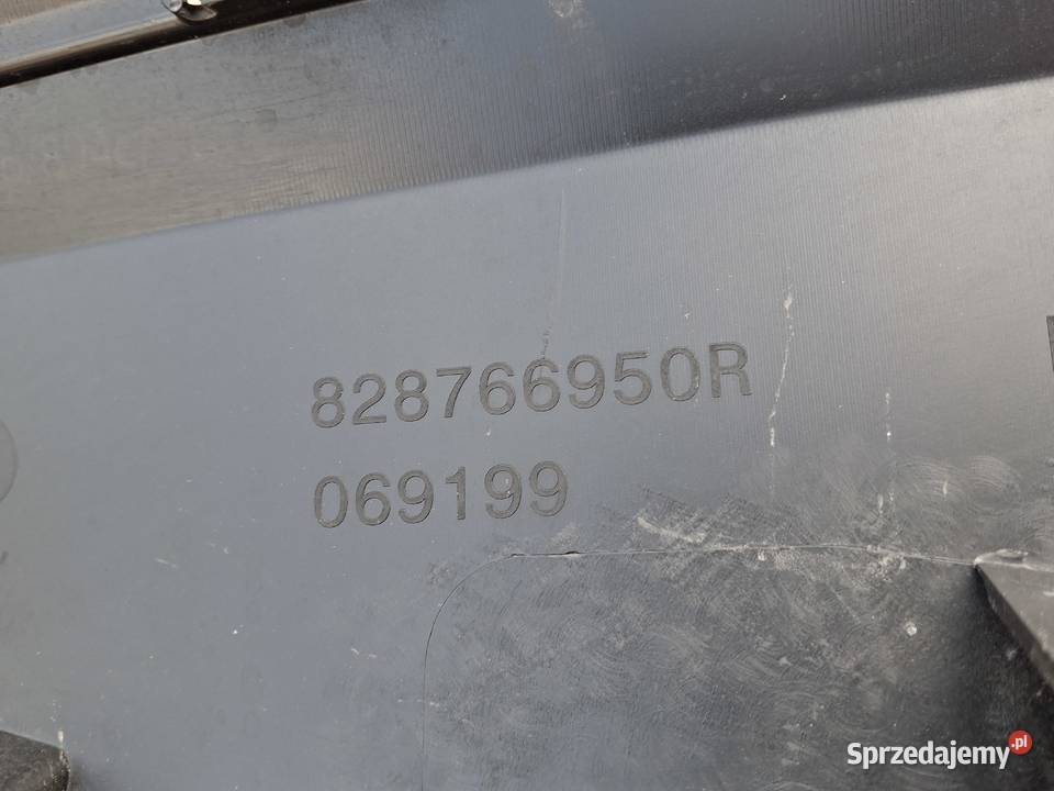 RENAULT CAPTUR II LISTWA NAKŁADKA DRZWI PRAWY
