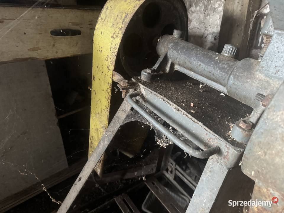 Młynek do mielenia zbóż śrutownik bez silnika Zagórze sprzedam