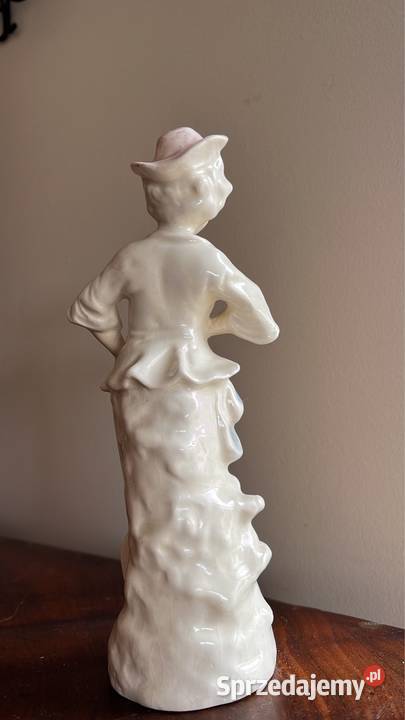 Figurka młodzieńca Bez sygnatury Gdańsk