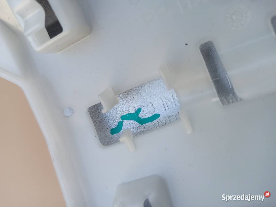 VOLVO XC40 17 DOKŁADKA ZDERZAKA TYŁ CHROM Bieleń