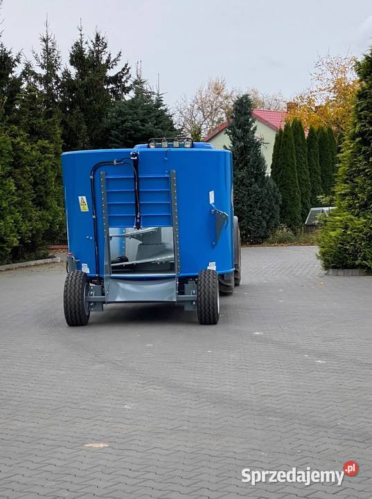 Wóz paszowy 8m3 wys 227 dwubiegowy ZAMET noże Rokiciny