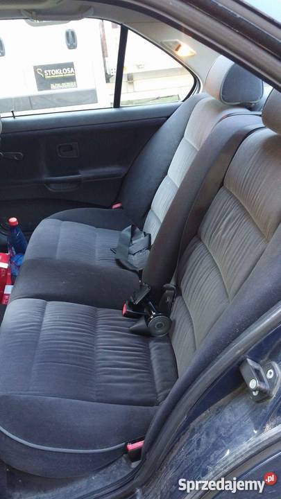 BMW e36 20 150 sedan