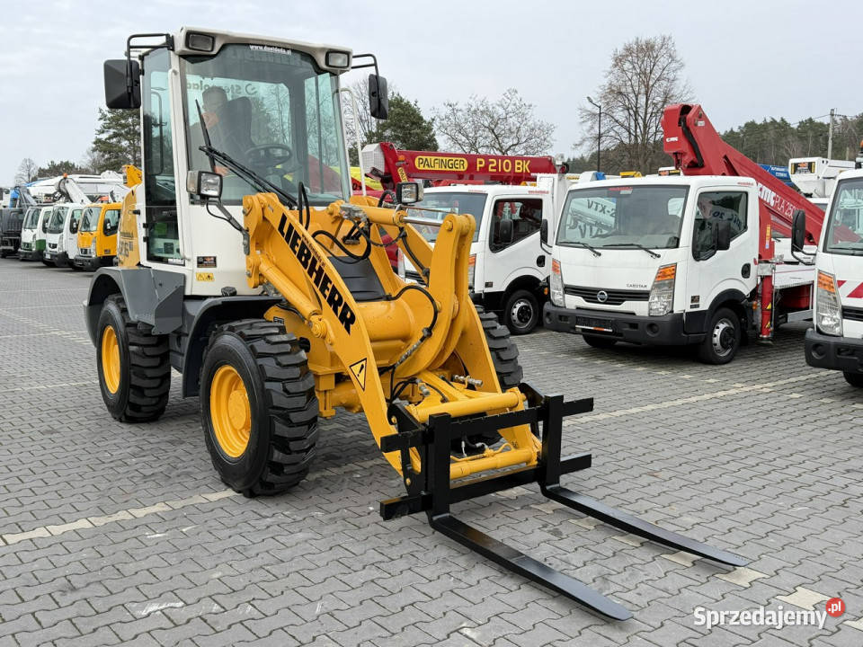 mała kołowa Liebherr L 506 STEREO Szybkozłącze Rok produkcji 2008 Widełki