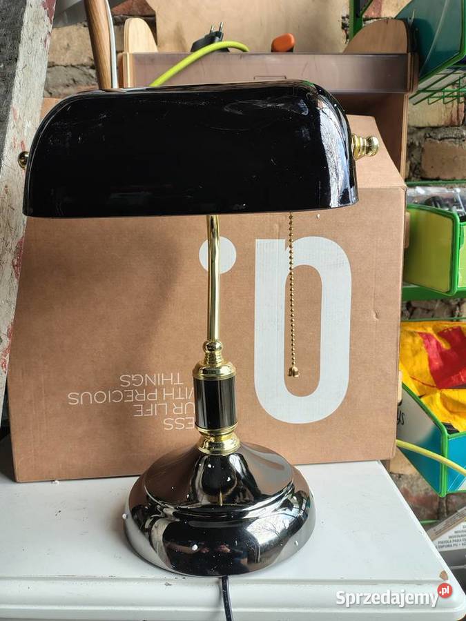 Czarna lampa stołowa w stylu vintage Zawiercie