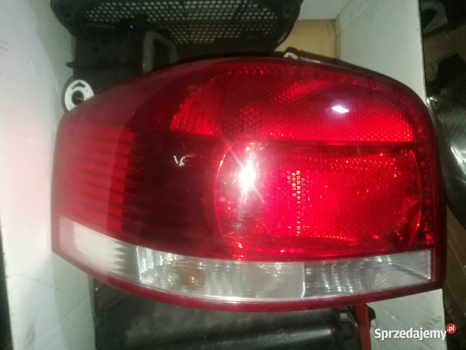 Lampa prawa lewa Audi A3 8P 0945257 Rok produkcji 2003 Biłgoraj