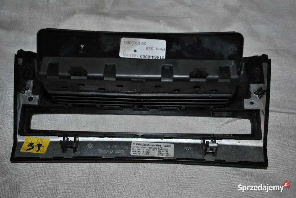 Osłona konsoli centralnej BMW E60 E61 przedlift Poręba