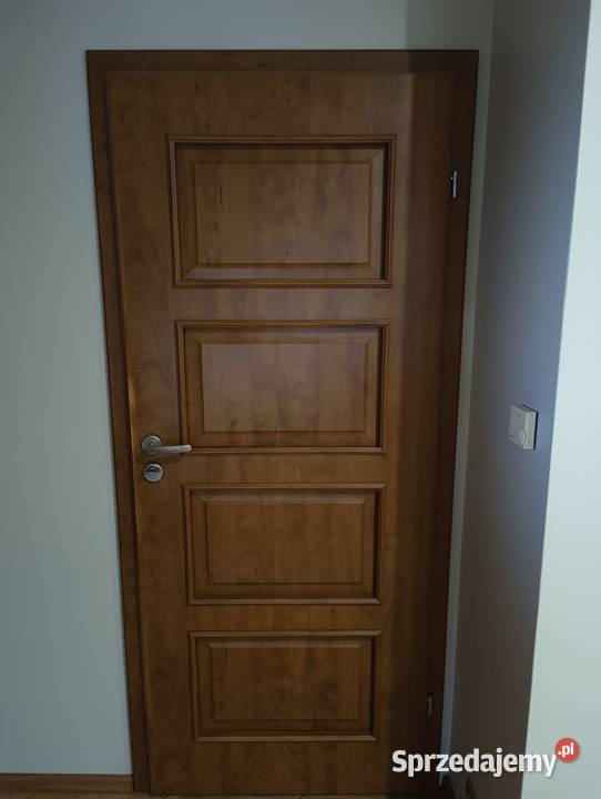 DRE drzwi wewnętrzne 4 Łask sprzedam