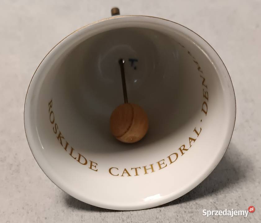 BG Bing Grondahl Katedra ROSKILDE Dzwonek Kobalt Porcelana i szkło Dobrzany