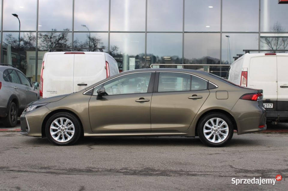 Toyota Corolla 2022r salon serwis ASO Carplay 125KM Kraków