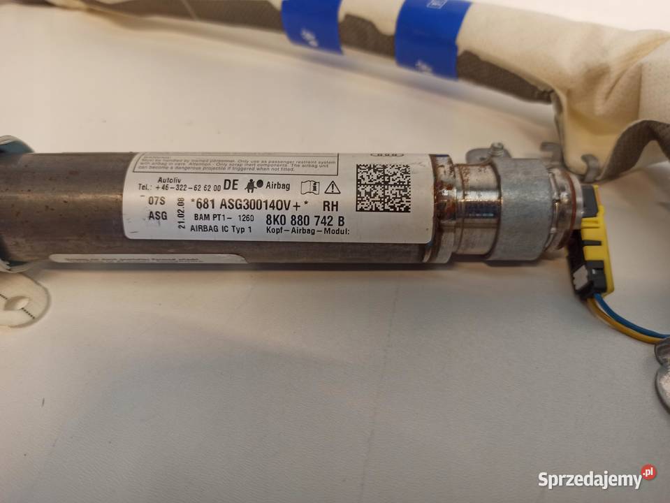 AUDI A4 B8 KURTYNA PRAWA 8K0880742B dolnośląskie