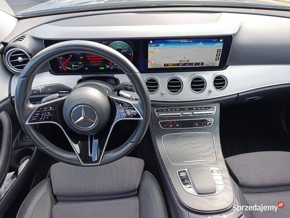 Salon Serwisowany E220D 4MATIC Avantgarde Warszawa