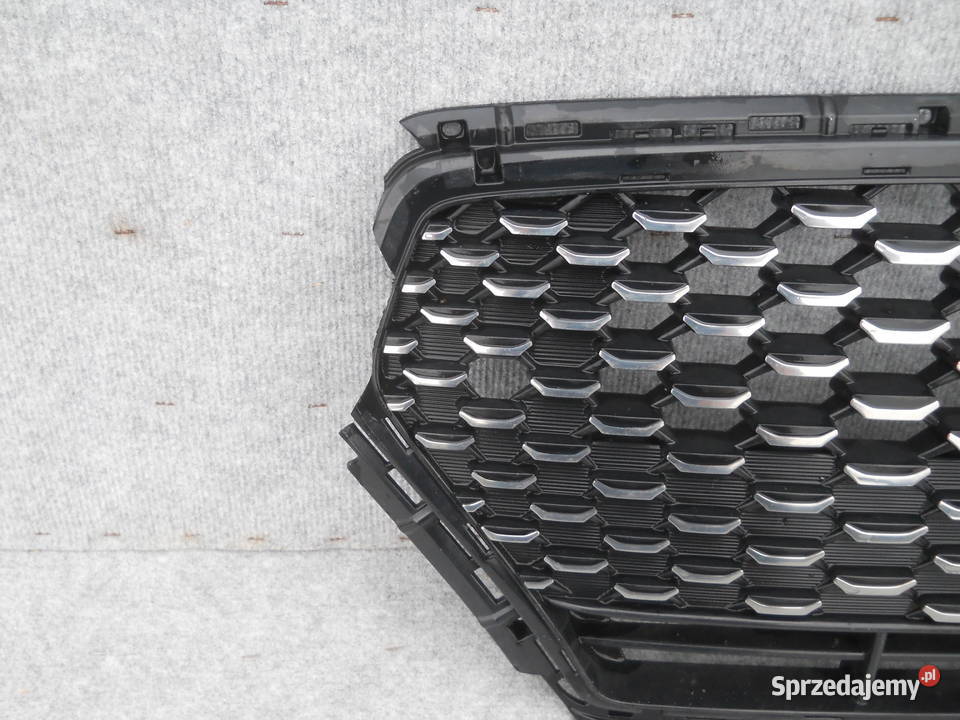 HYUNDAI I30 III ATRAPA GRILL 2016 Siechnice