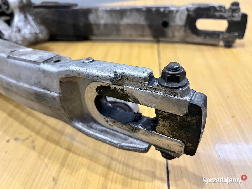 HONDA VF 750 F WAHACZ ZAWIESZENIA TYŁ TYLNY Wahacze Osięciny sprzedam