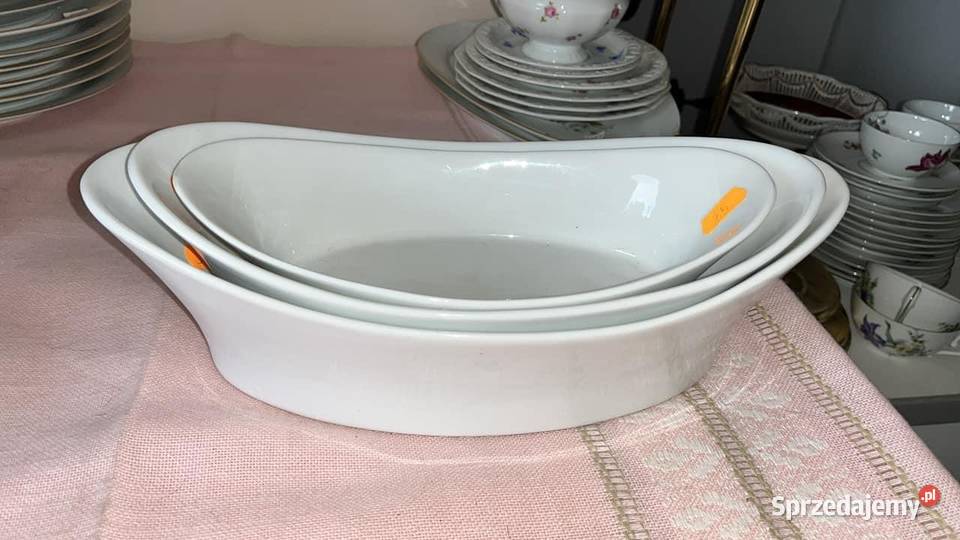 Salaterka gondolka Biała porcelana Bez sygnatury