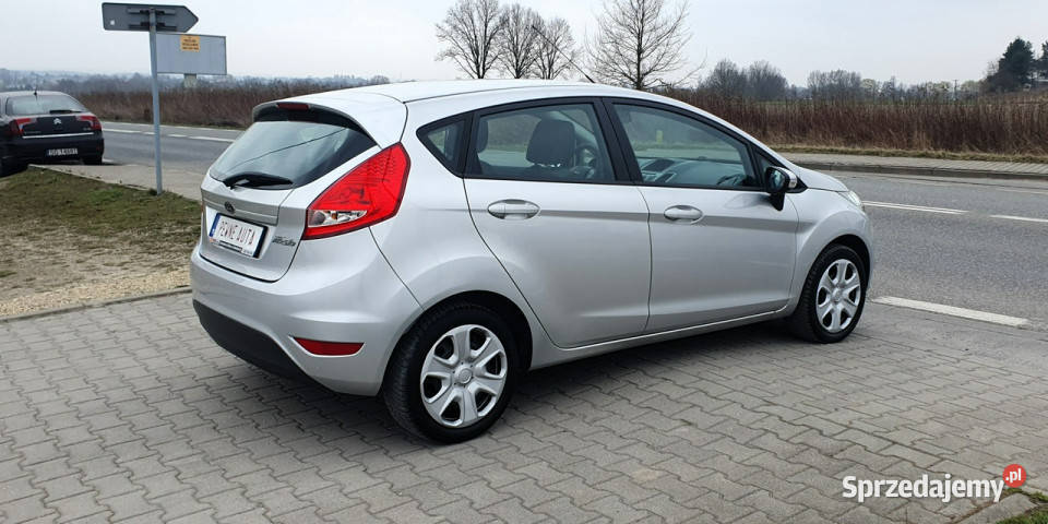 Ford Fiesta zadbane autoKlimatyzacja sprawnaNowe wspomaganie kierownicy Przyszowice
