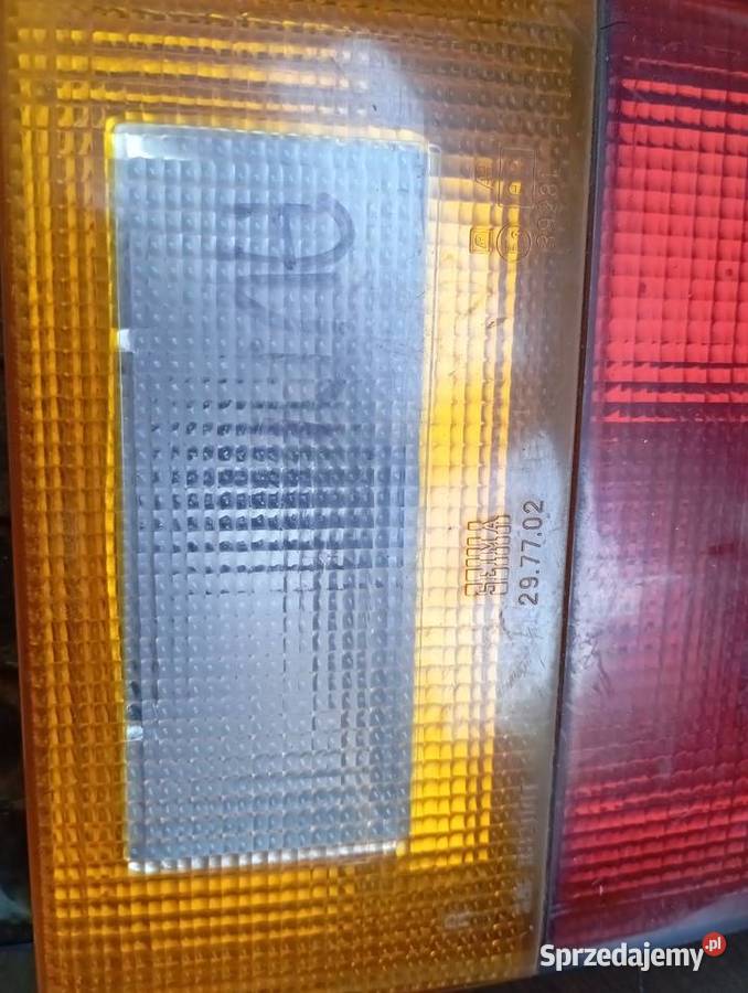 AUDI 80 B2 LAMPA W KLAPĘ TYLNA PRAWA 811945094 Wrocław