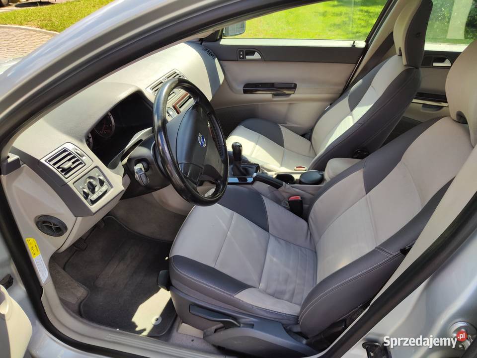 Volvo s40 20 Diesel 136 manual 6 biegów srebrny centralny zamek Pabianice