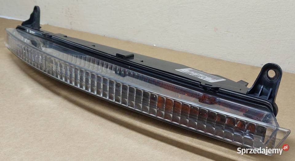 LAMPA KIERUNKOWSKAZ LEWY PRZÓD AUDI Q7 4L Mielęcin