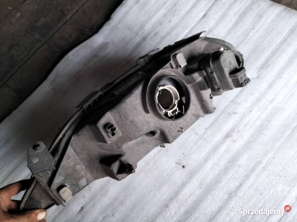 RENAULT MEGANE LAMPA PRZÓD PRZEDNIA PRAWA Kamień-Kolonia sprzedam