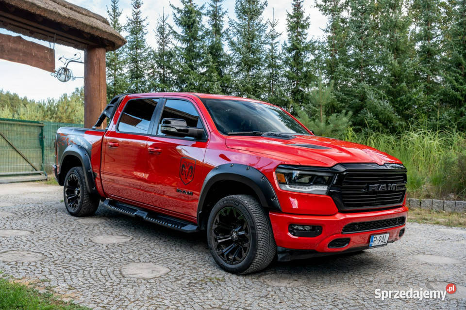 RAM 1500 Crew Cab Laramie 57 V8 Hemi Sport Ropczyce sprzedam