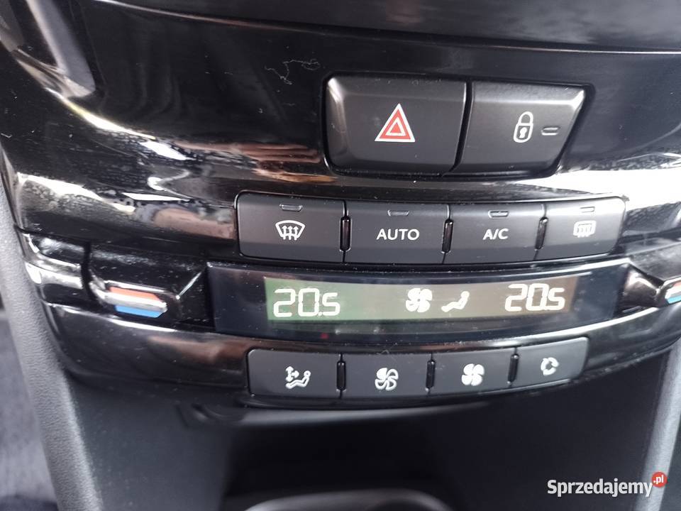 Peugeot 2008 Rok produkcji 2016 Kielce