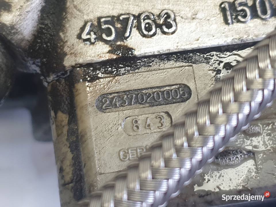 AUDI 80 B3 18 i ROZDZIELACZ PALIWA 0438121011 Rudka