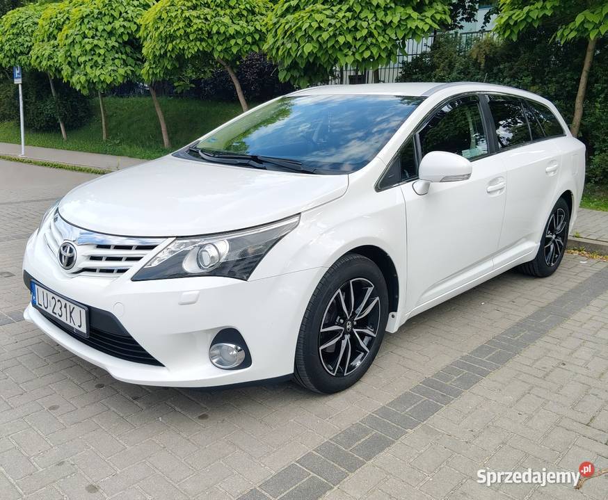 Toyota Avensis t27 benzyna Polski salon zadbana reflektory ksenonowe Lublin sprzedam