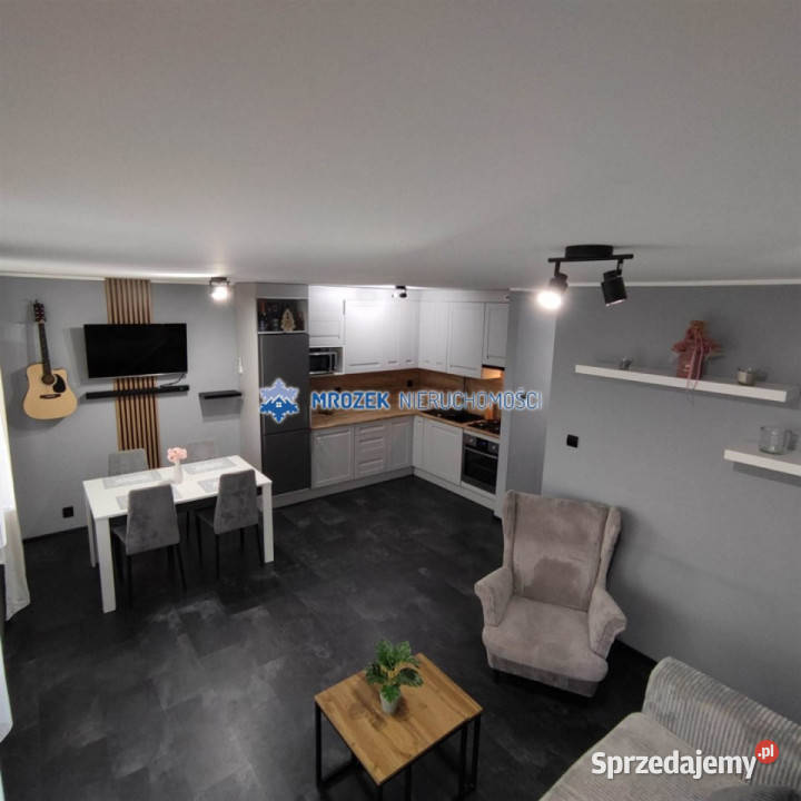 Sprzedam mieszkanie 557m2 3 pokoje własność śląskie