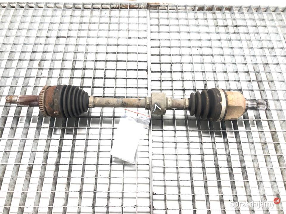 PÓŁOŚ LEWY PRZÓD HYUNDAI i30 16 128 PRZEGUB osobowe