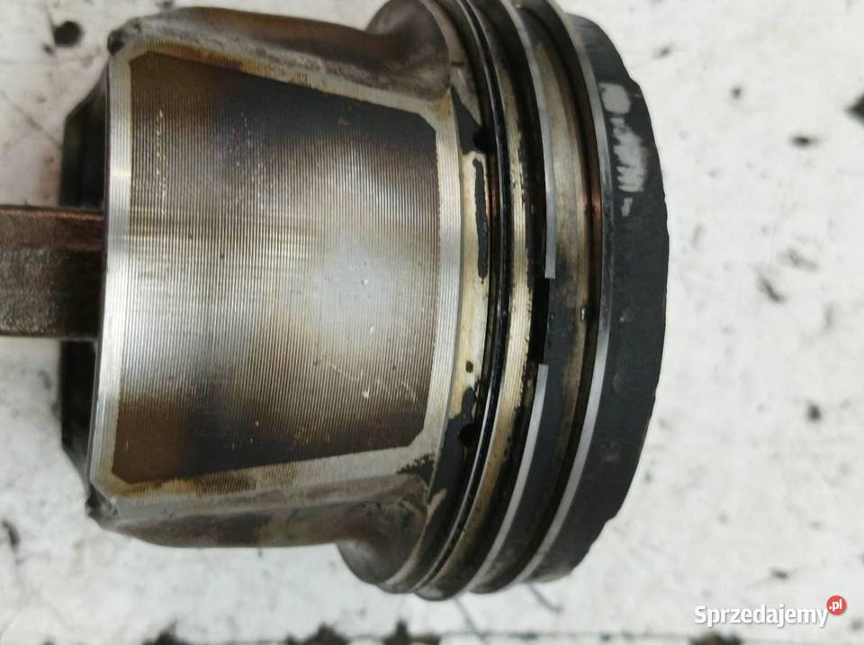 TŁOK KORBOWÓD P023 104 16 CRDI Hyundai i30 III Blok silnika sprzedam