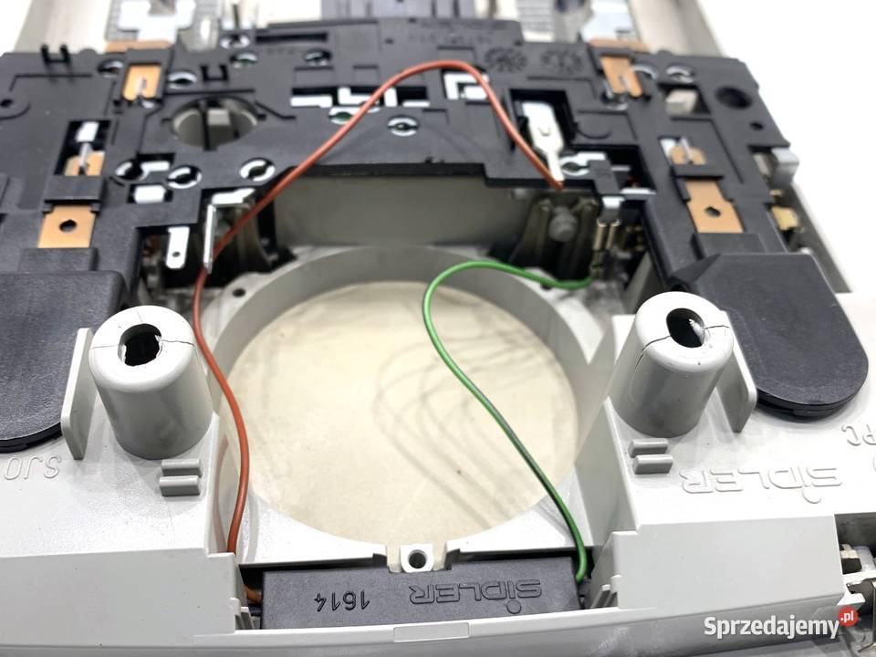 LAMPA SUFITOWA AUDI A4 B6 8E0947135A Pozostałe