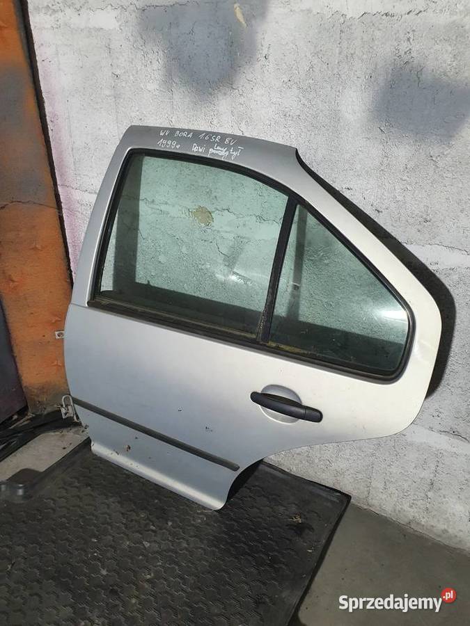 Drzwi kompletne lewy tył Vw Bora 16 99r Stan Rok produkcji 1999 mazowieckie Gostynin