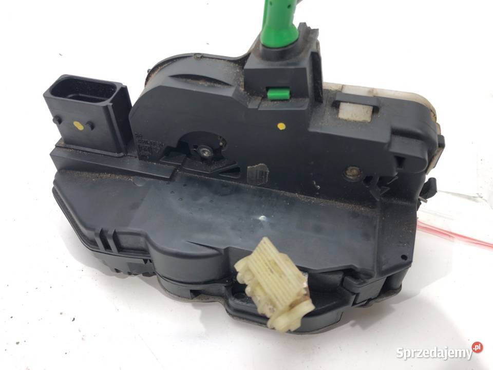 ZAMEK DRZWI PRAWY TYŁ OPEL ASTRA J Kombi 1015