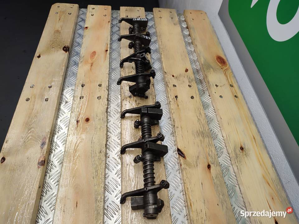 Klawiatura zaworowa silnika AGCO POWER 98L FENDT Wilkowo sprzedam