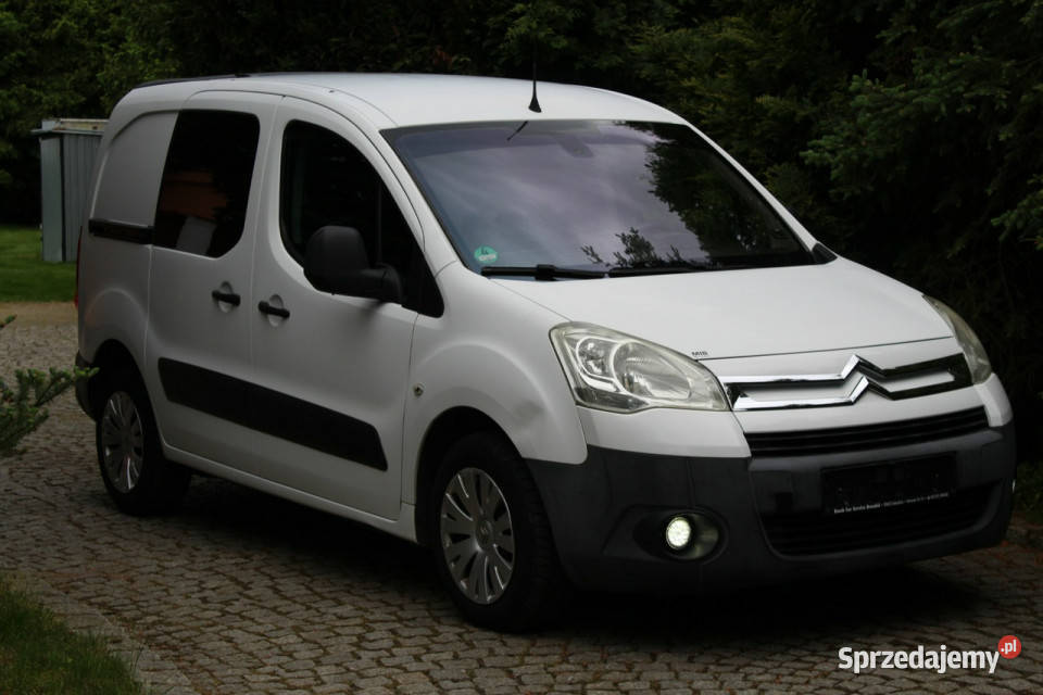 Citroen Berlingo Benzyna 120 Niski przebieg 103 centralny zamek Lubań