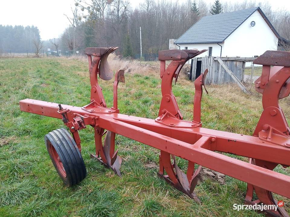 Pługi obrotowy 4 i 3 nieuszkodzony Pługi Iłża