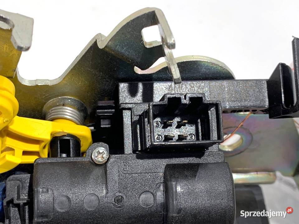 ZAMEK KLAPY TYŁ AUDI A4 B9 Kombi