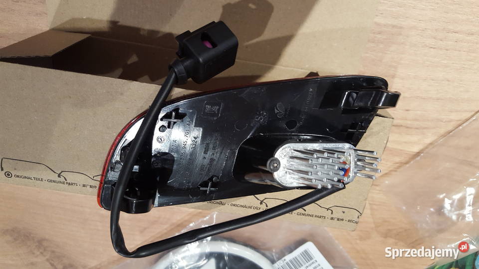 VW ID4 ID 4 2022r ŚWIATŁO PRZECIWMGIELNE TYLNE E