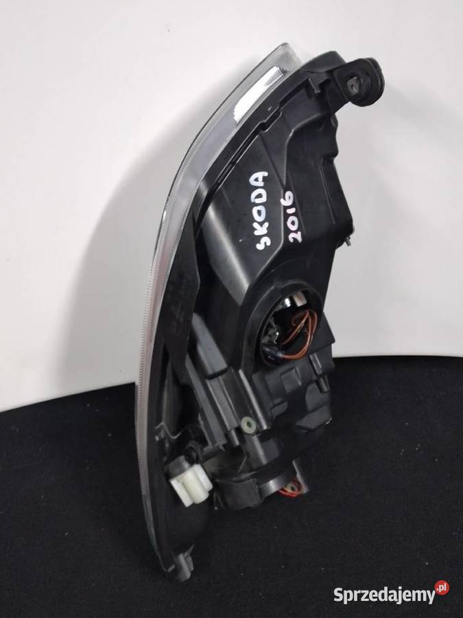 LAMPA SKODA OCTAVIA Lewe Oświetlenie Mietków