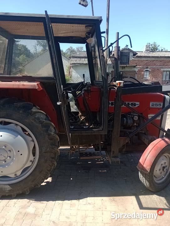 Massey Ferguson 255