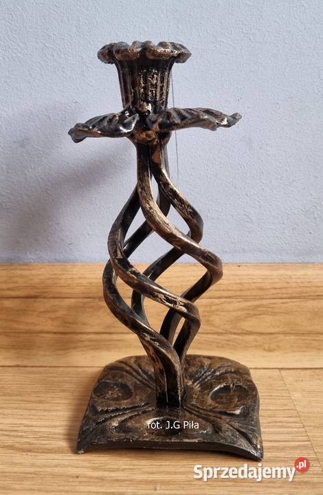 Ozdobny świecznik metalowy Piła