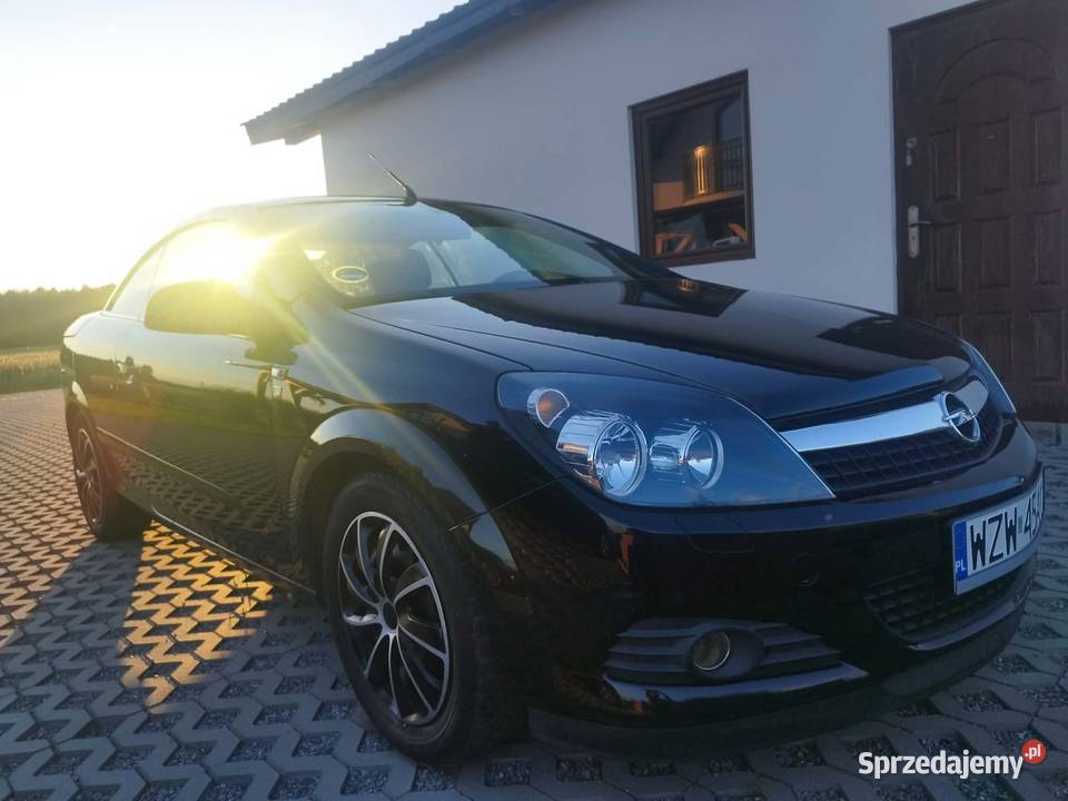 18 BENZYNA CZARNY isofix Astra Zwoleń
